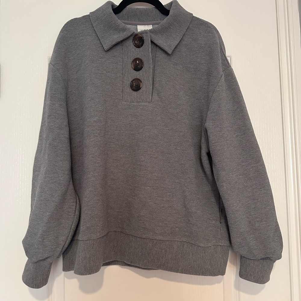 VarleyWomen's Gray Sweater
